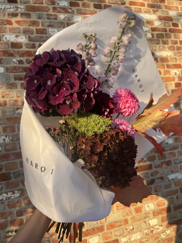 Seasonal bouquet - small